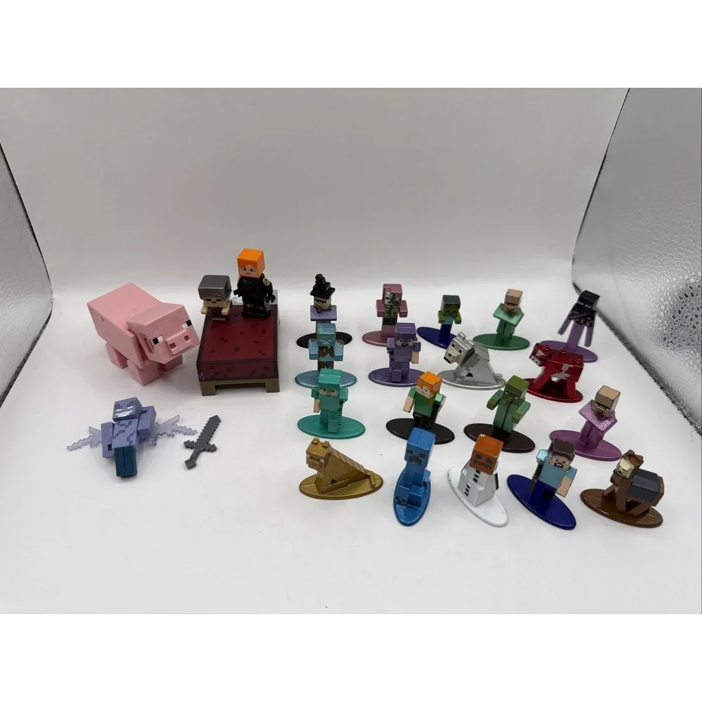 Lot Of 18‎ Minecraft Nano Metal Die Cast Figures Diecast. 5-Plastic Figures